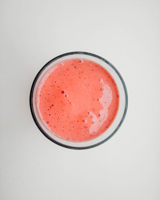 This Simple (But Not Boring) Smoothie Is A Must For Blood Sugar & Muscle Health