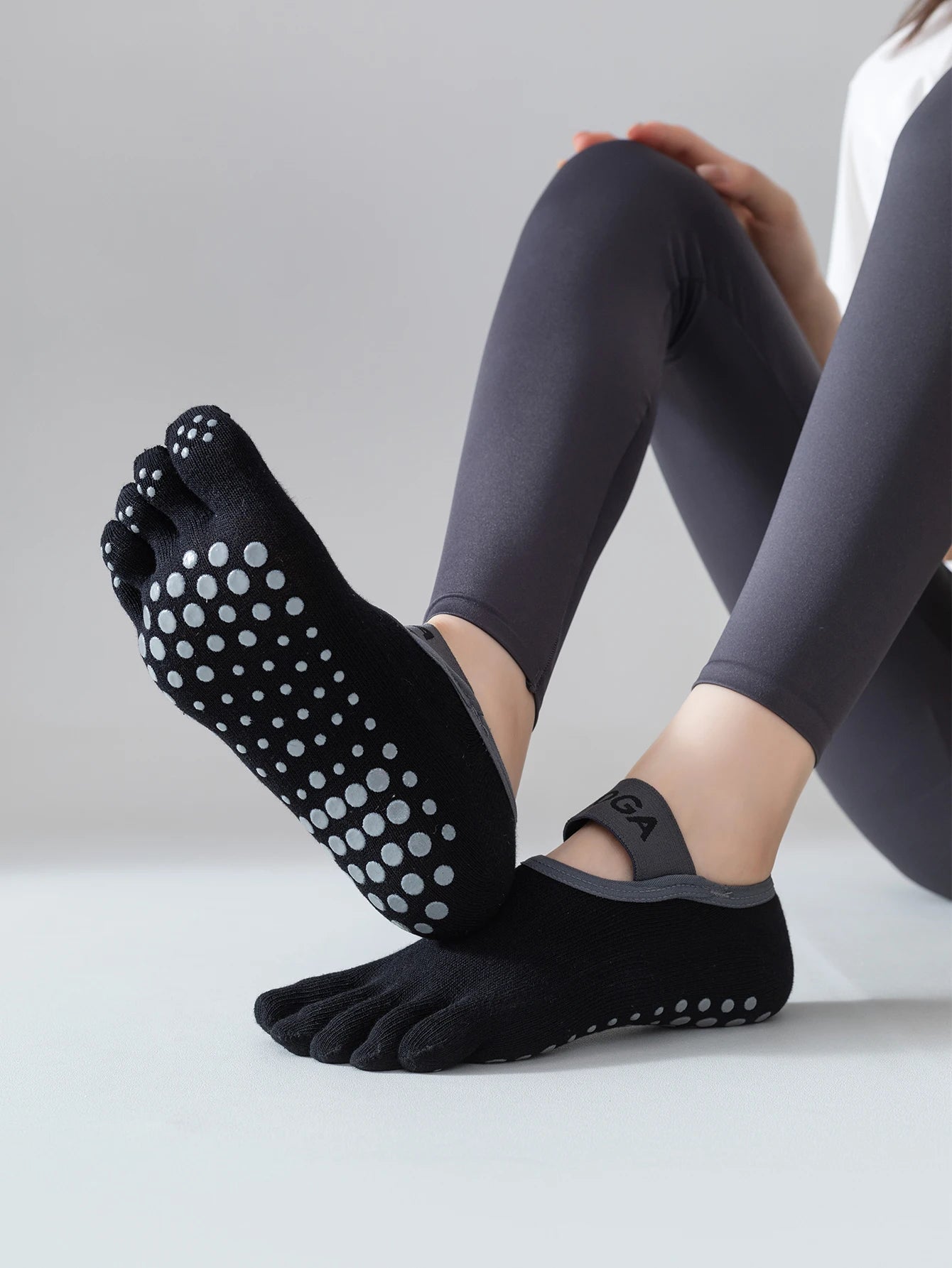 1 pair of women's five finger socks, professional anti slip yoga socks, Pilates fitness socks