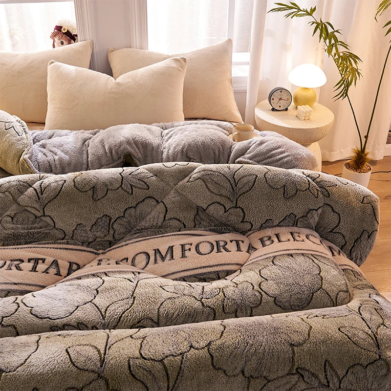 Thick Warm Lamb Fleece Blanket and Soft Milk Fleece Comforter