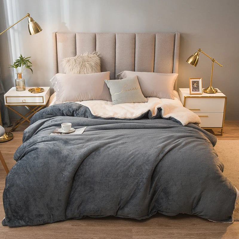 Thick Warm Flannel Quilt and Lamb Fleece Duvet Blanket