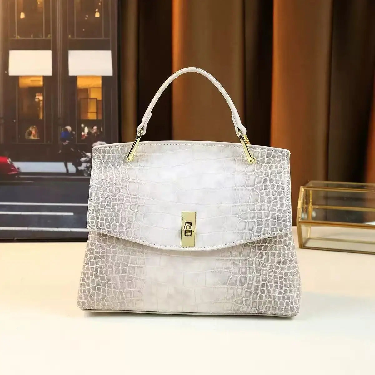 Women's Crocodile Pattern Cowhide Leather Shoulder Crossbody Bag