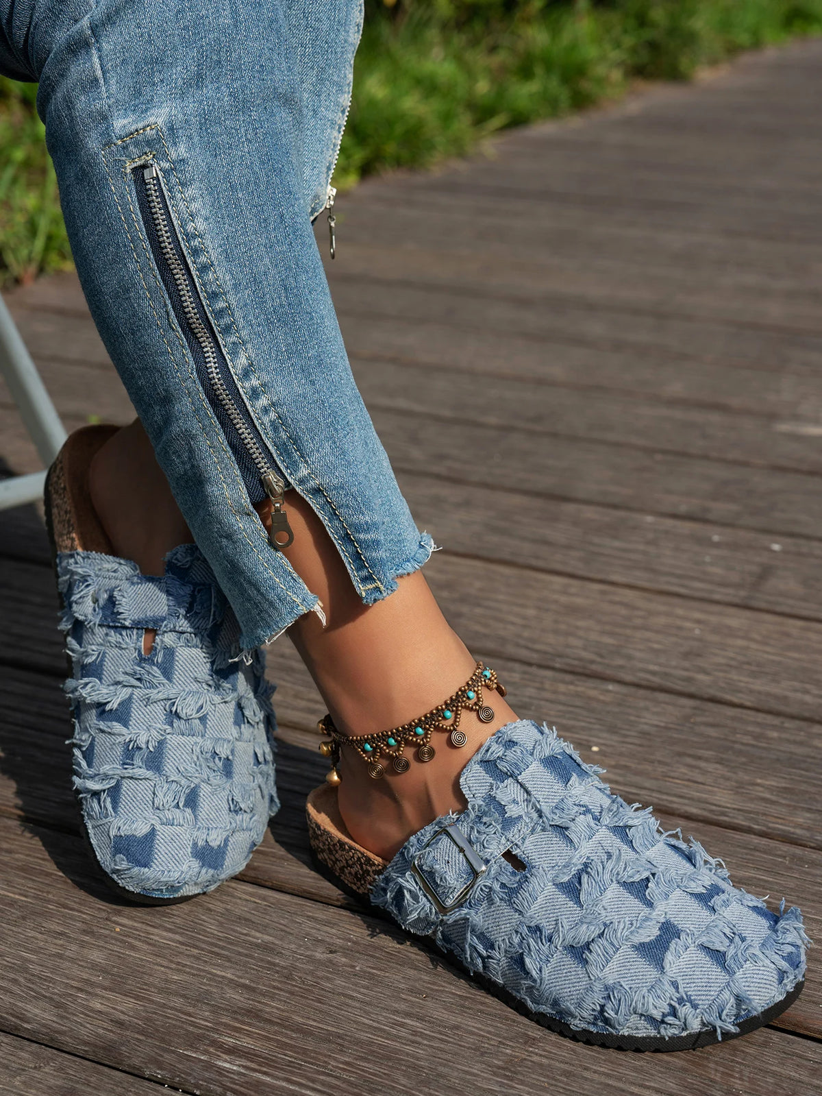 Women's Denim Flat Heel Buckle Slippers in Color-Blocked Design