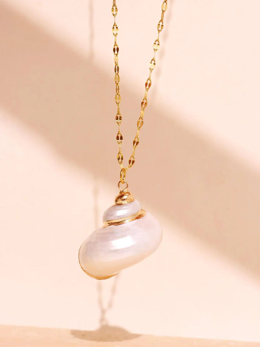 Women's Fashion Retro Gold-Tone Shell Layered Pendant Necklace
