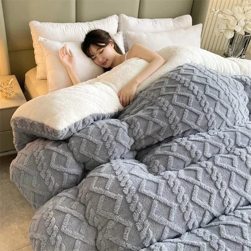 Thick Warm Faux Lambswool Blanket and Soft Plush Duvet Quilt