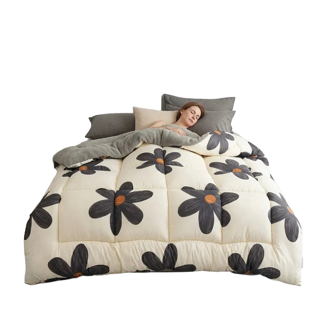 Microfiber Warm Comforter and Luxurious Soft Bedspread