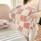 Soft Knit Polyester Blanket and Cozy Bed Throw