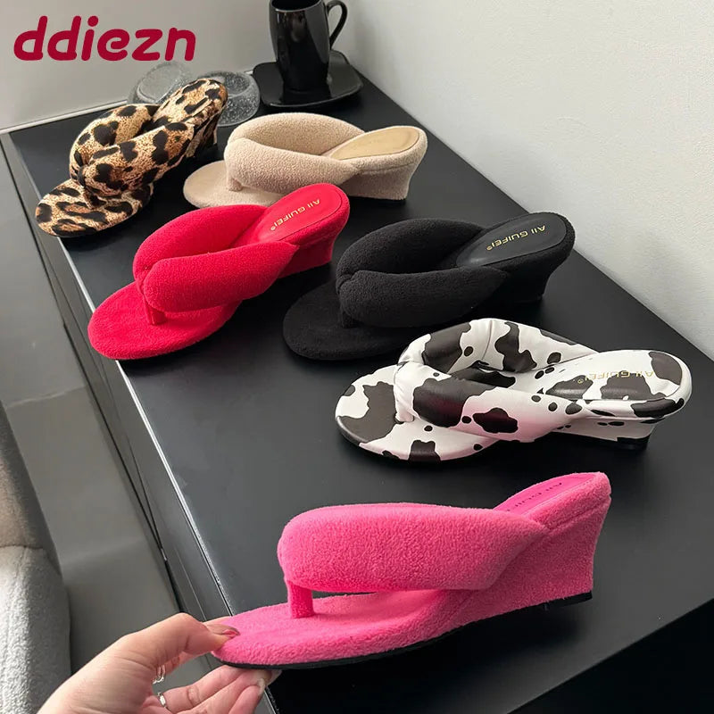 Women's Flock Round Toe Wedge Slippers