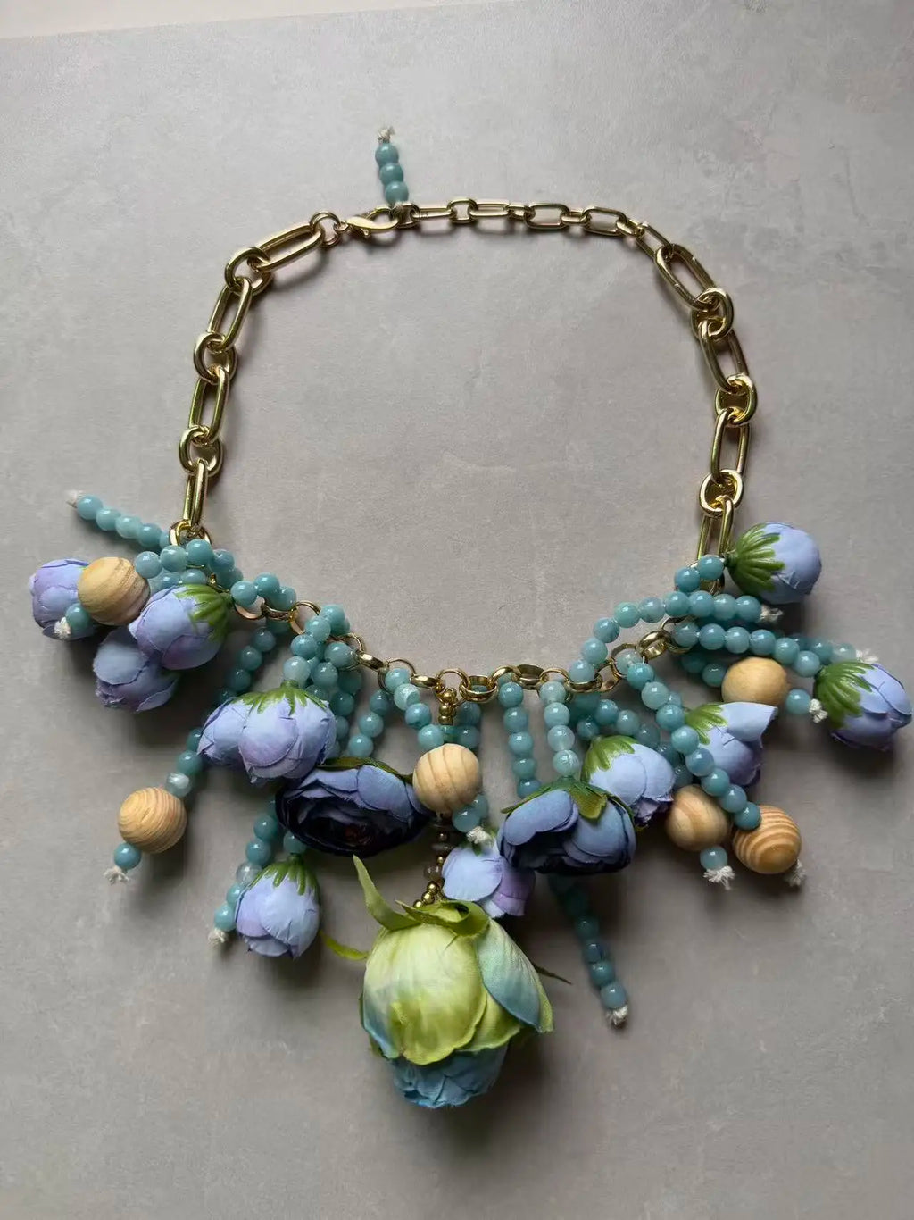 Women's Fashion Statement Three-Dimensional Rose Cluster Beads Necklace