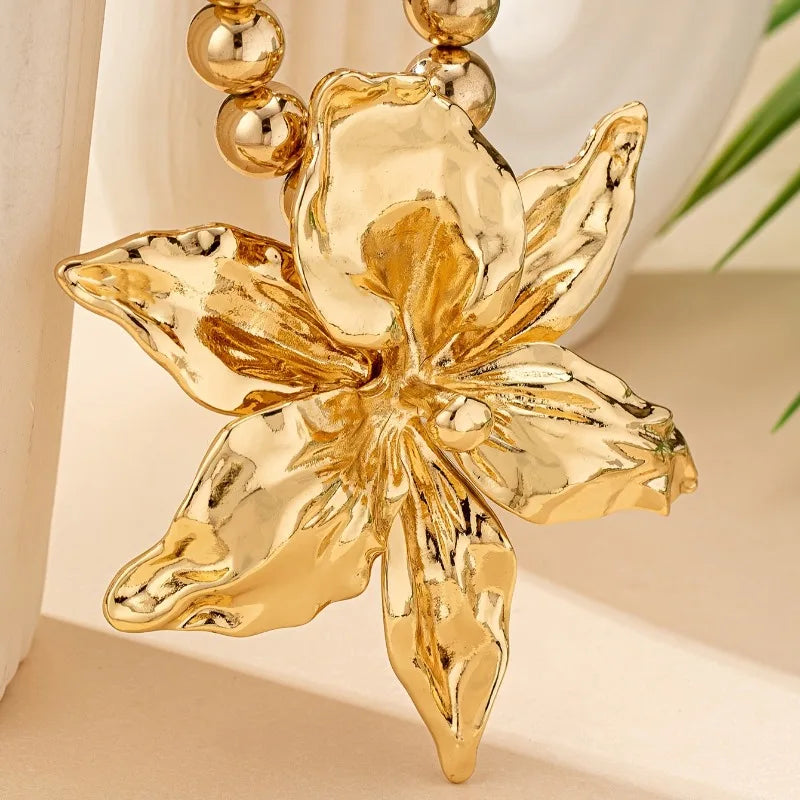 Women's Fashion Boho Beaded Metal Flower Pendant Necklace