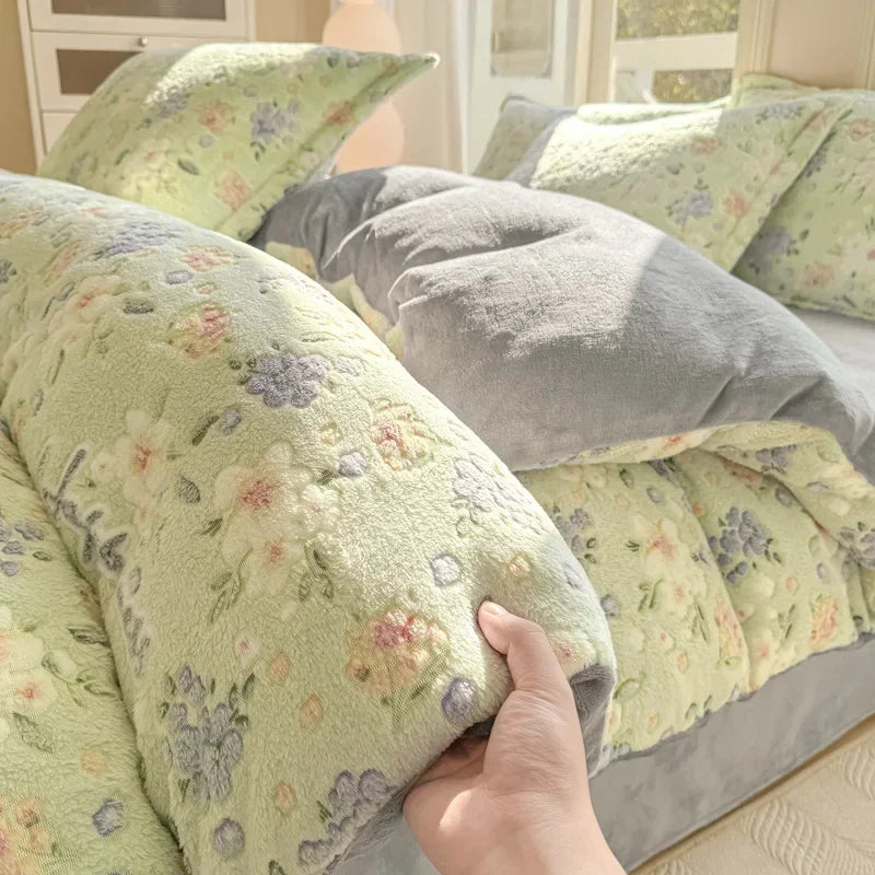 Warm Velvet Cartoon Duvet Cover and Plush Bedding Set