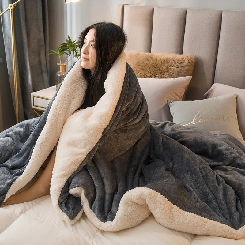 Thick Warm Flannel Quilt and Lamb Fleece Duvet Blanket