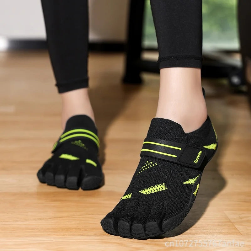 Unisex Five-Finger Hiking Shoes Barefoot-Style Training Sneakers