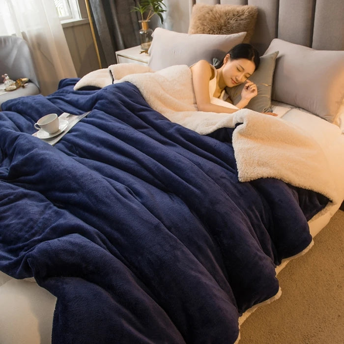 Thick Warm Flannel Quilt and Lamb Fleece Duvet Blanket