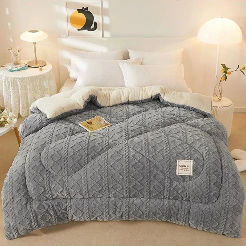 Thick Warm Faux Lambswool Blanket and Soft Plush Duvet Quilt