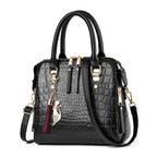 Women's Crocodile Pattern Tassel Shoulder Crossbody Bag