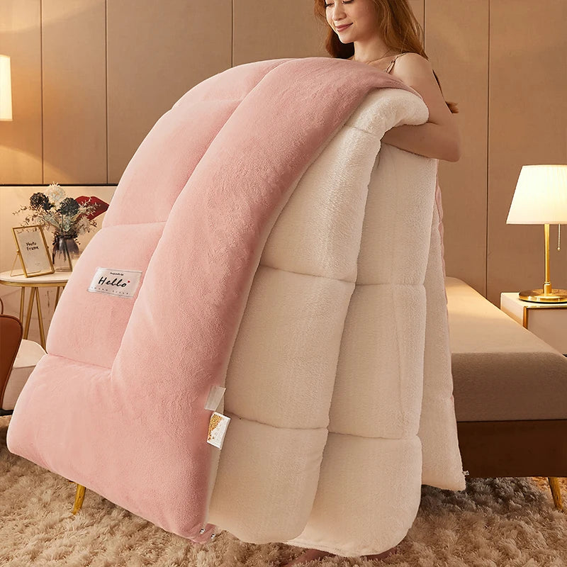 Thick Warm Velvet Quilt Blanket and Soft Lambswool Throw