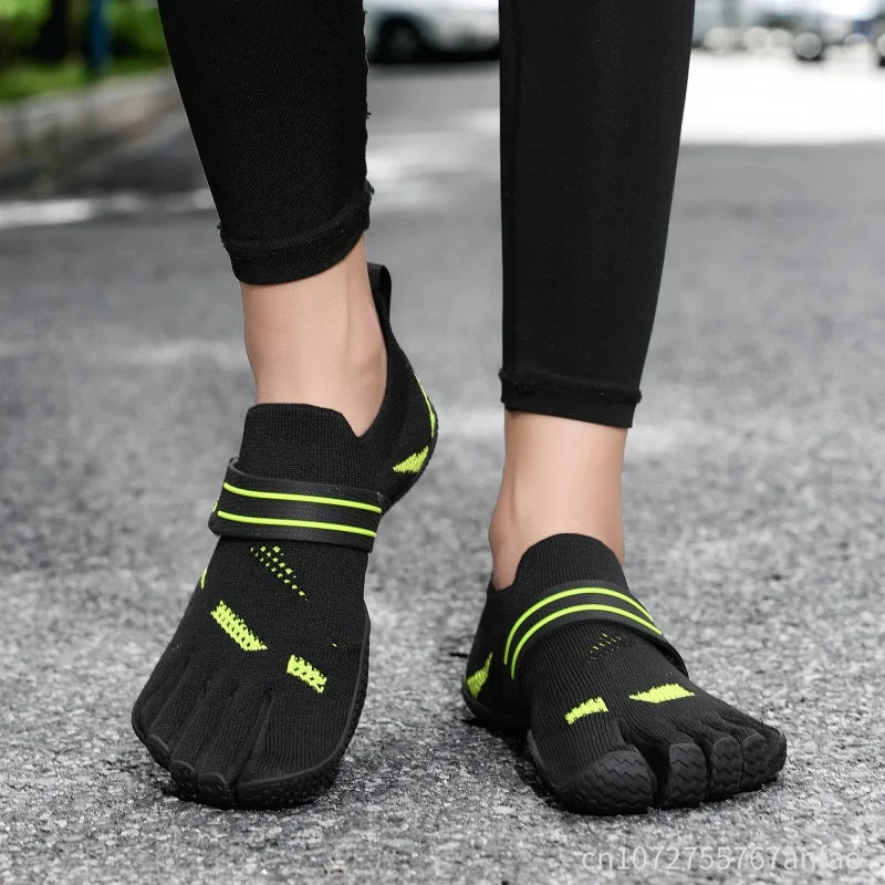 Unisex Five-Finger Hiking Shoes Barefoot-Style Training Sneakers
