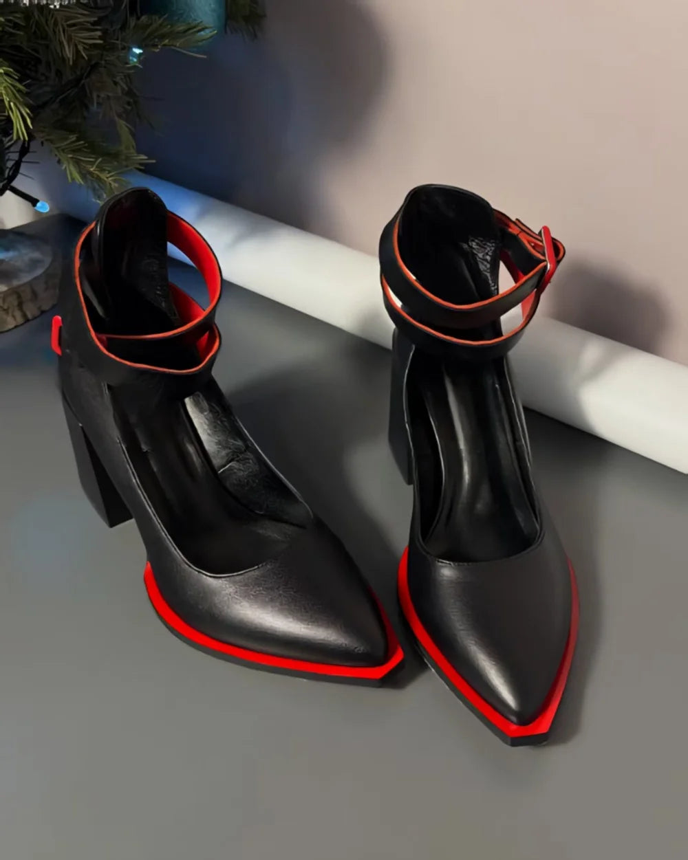 Women's Pointed Toe Chunky Heel Ankle Strap Pumps