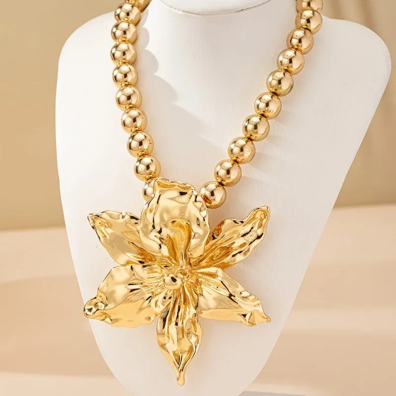 Women's Fashion Boho Beaded Metal Flower Pendant Necklace