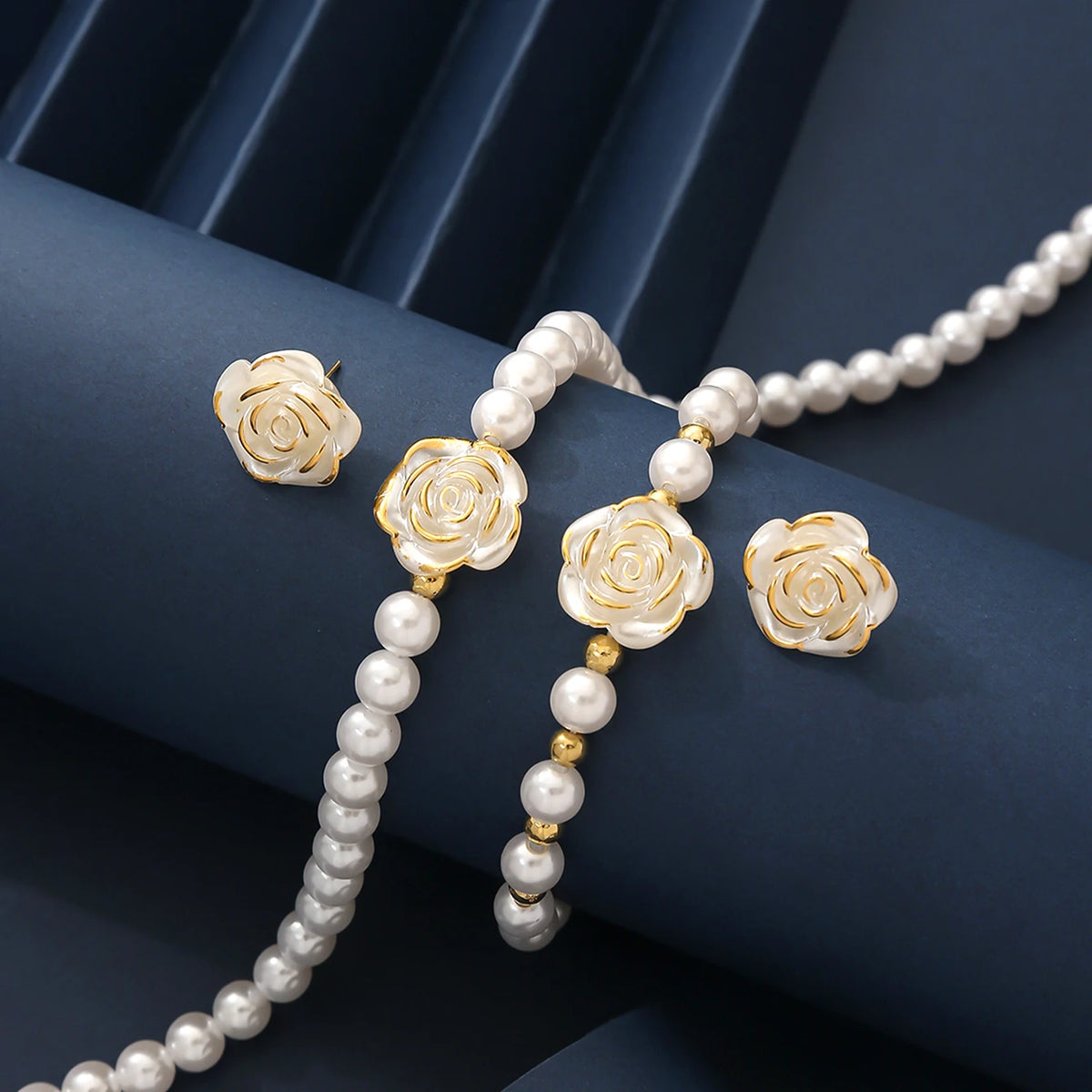 Women's Fashion Elegant Flower Pearl Necklace Earrings Bracelet Jewelry Set