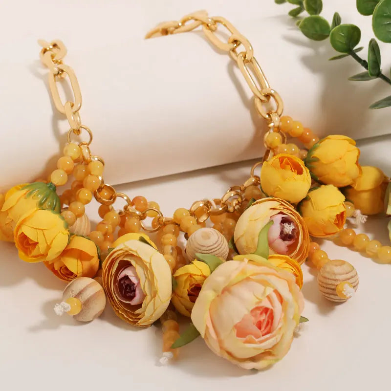 Women's Fashion Statement Three-Dimensional Rose Cluster Beads Necklace
