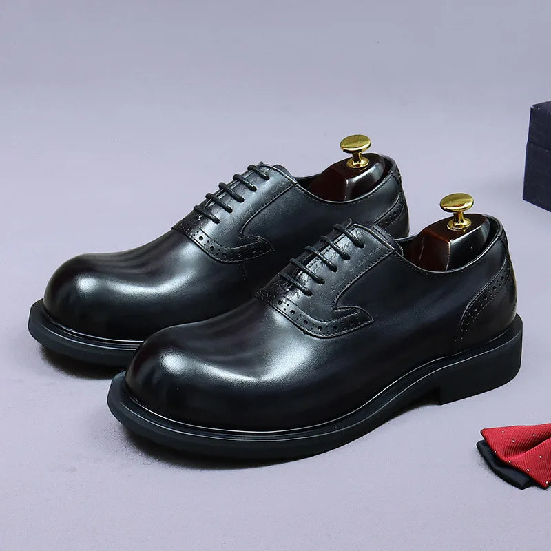 Men's Gradient Leather Brogue Shoes and Thick Sole Derby Footwear
