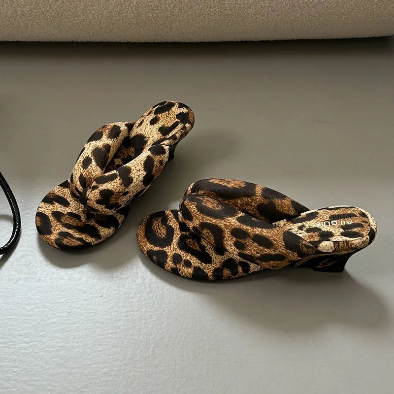 Women's Flock Round Toe Wedge Slippers
