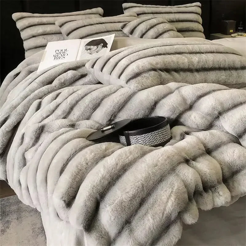 Thick Warm Faux Lambswool Blanket and Soft Cotton Quilt