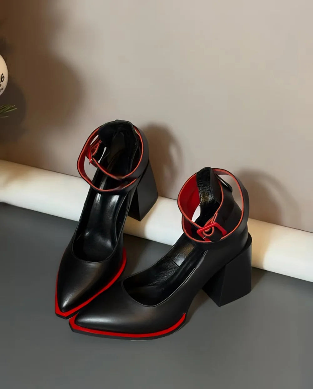 Women's Pointed Toe Chunky Heel Ankle Strap Pumps