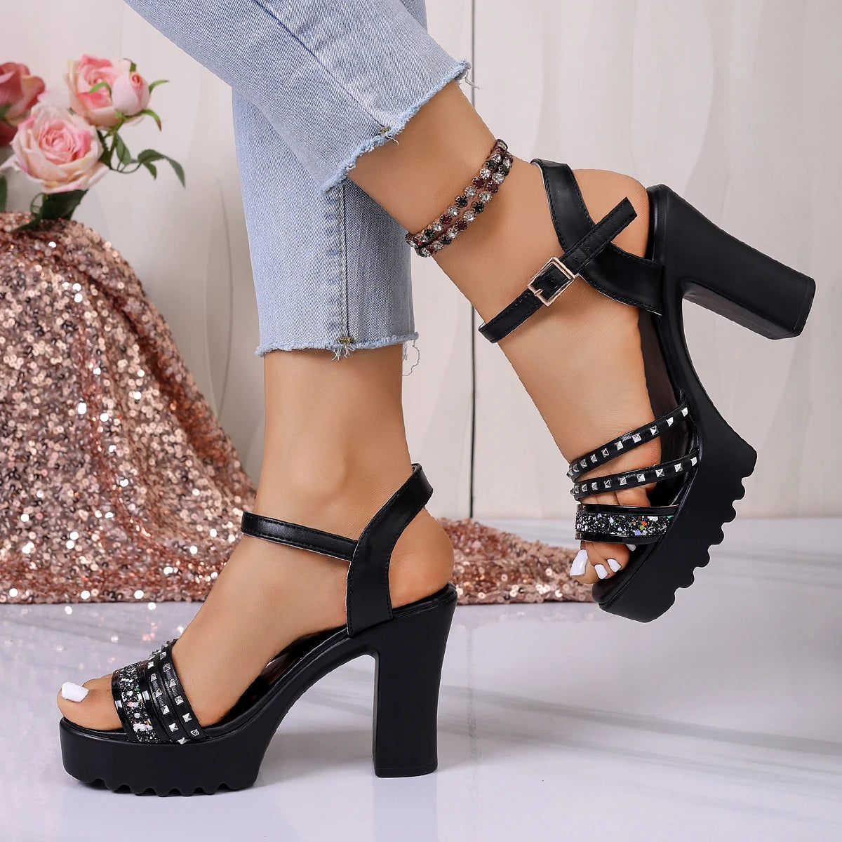 Women's Vintage Gladiator Wedge Sandals Rivet Decor Ankle Buckle