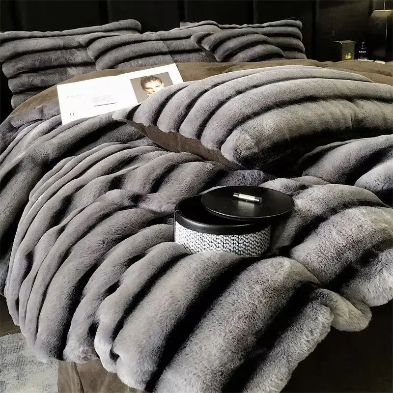 Thick Warm Faux Lambswool Blanket and Soft Cotton Quilt