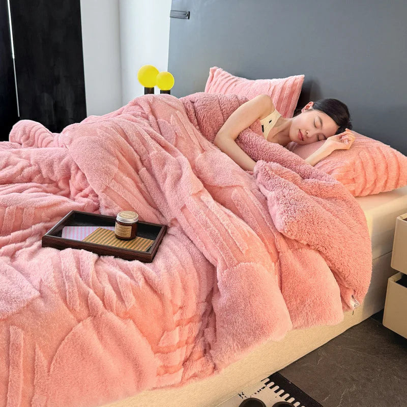 Three-Dimensional Jacquard Blanket and Double-Sided Fleece Throw