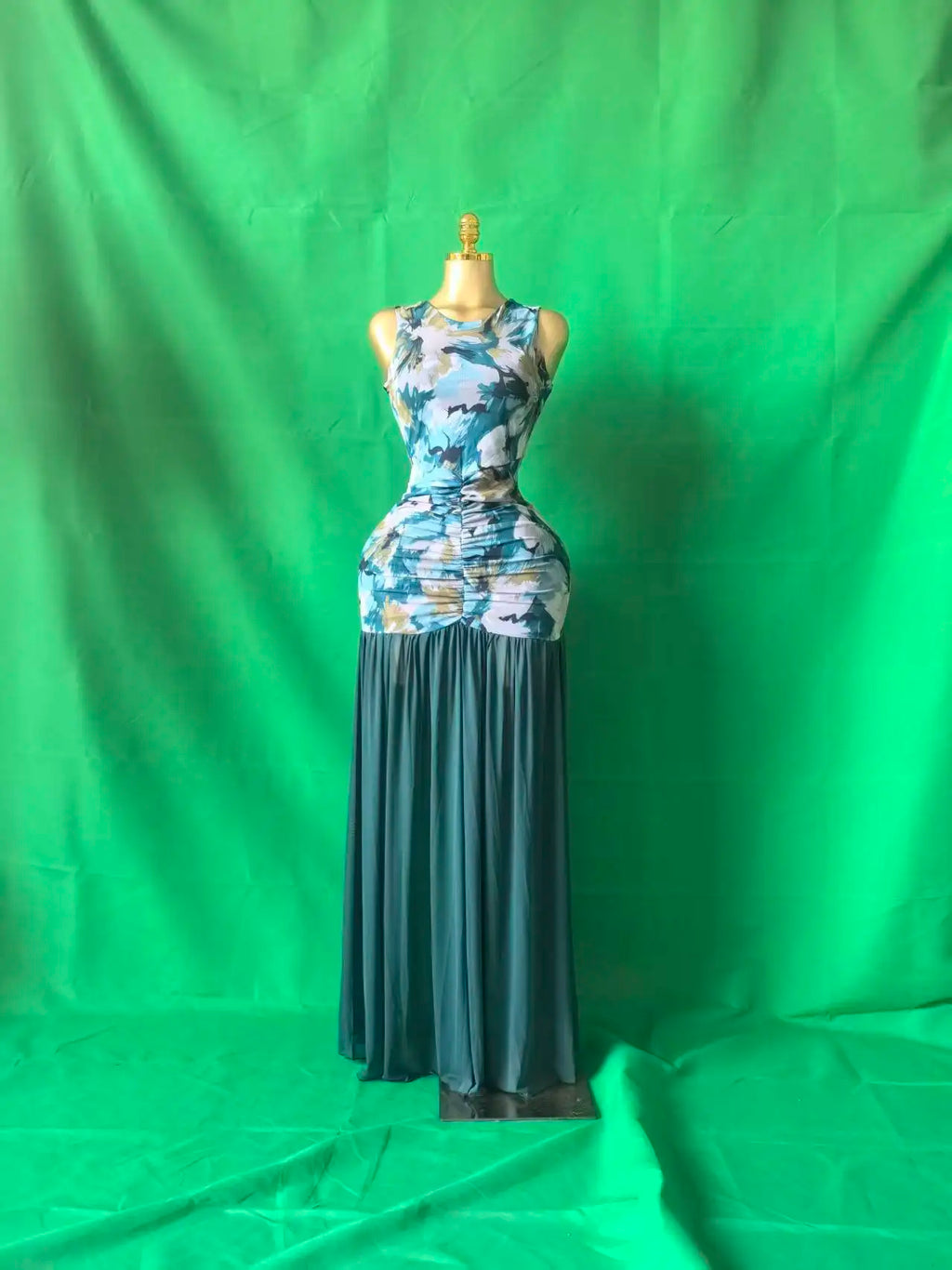 Women's Printed Ruched Sleeveless Maxi Dress