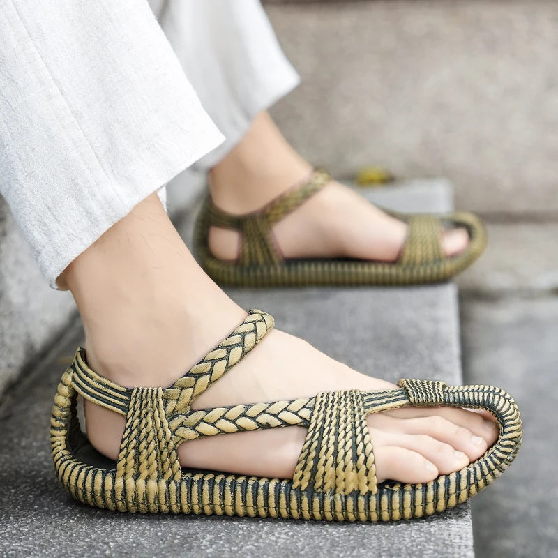 Men's Straw Summer Sandals Buckle Strap Casual Flip-Flops