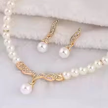 Women's Fashion Elegant Bridal Pearl Necklace and Earrings Jewelry Set