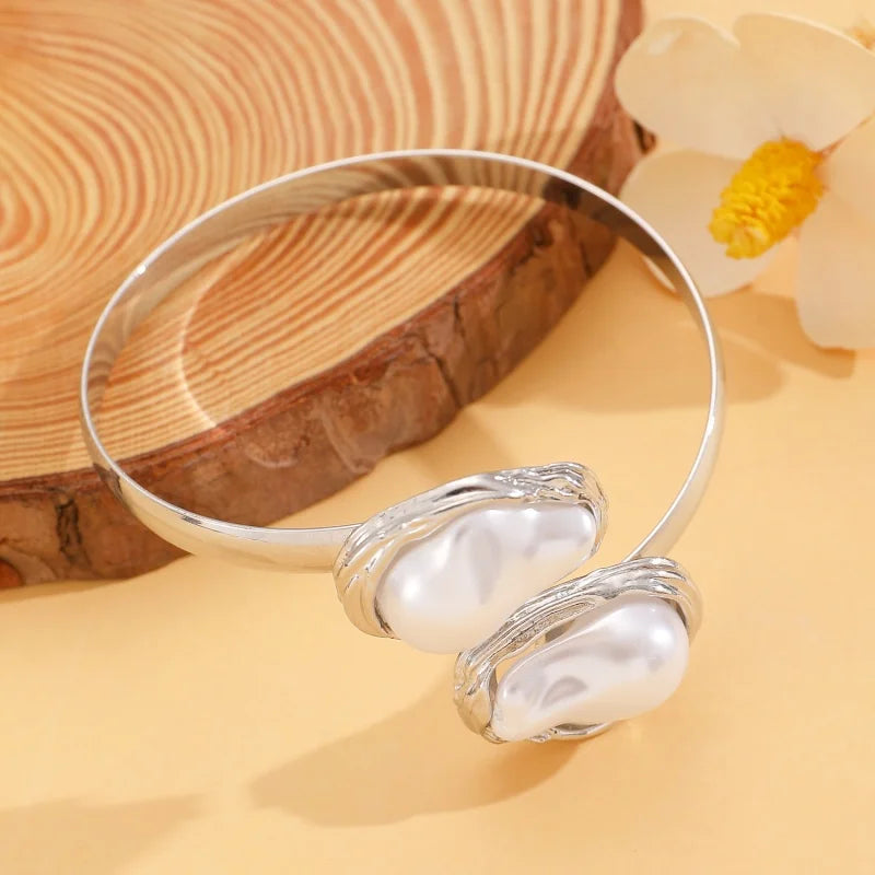 Women's Fashion Baroque Imitation Pearl Torque Necklace Jewelry Set