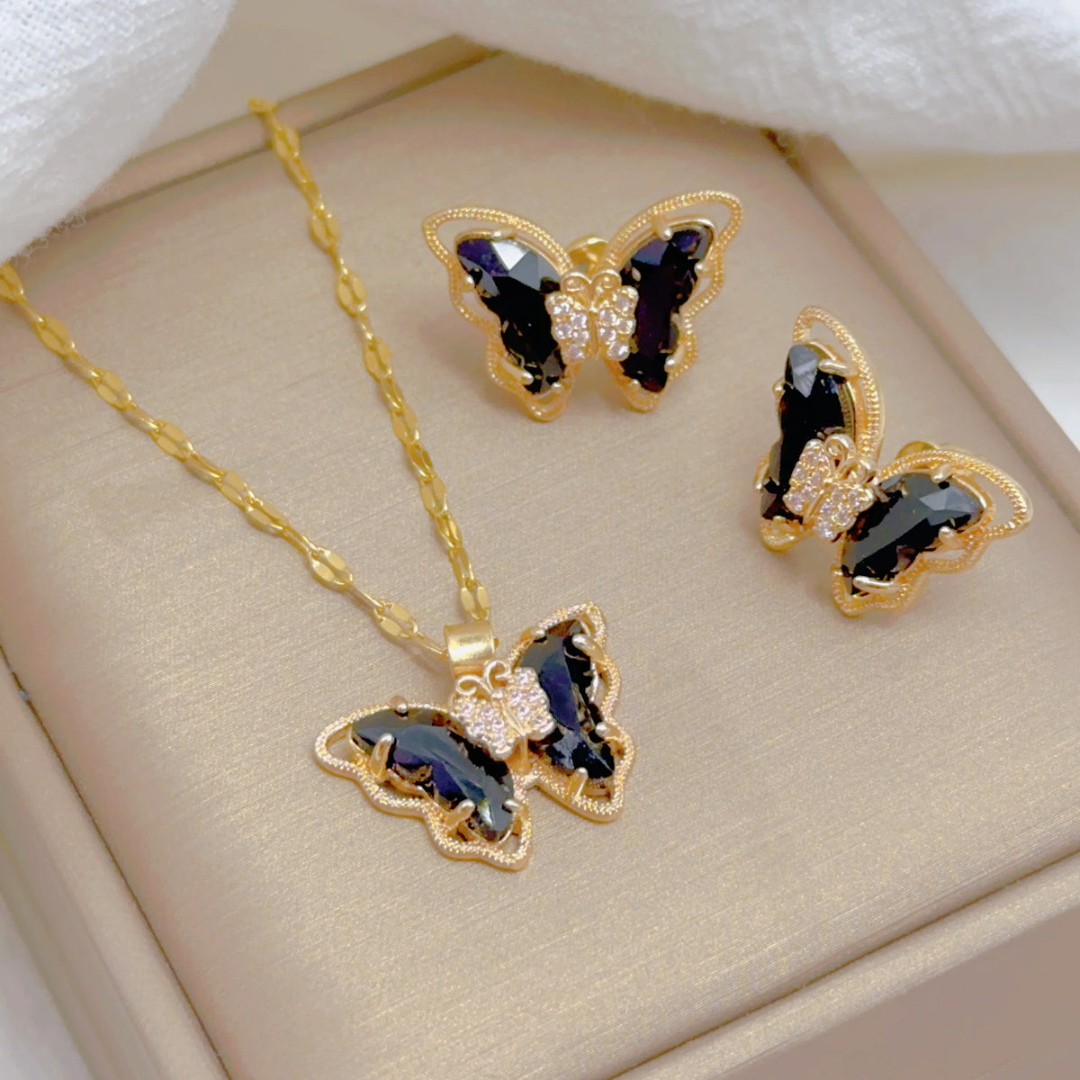 Women's Fashion Cute Micro-Inlaid Butterfly Necklace and Earrings Jewelry Set