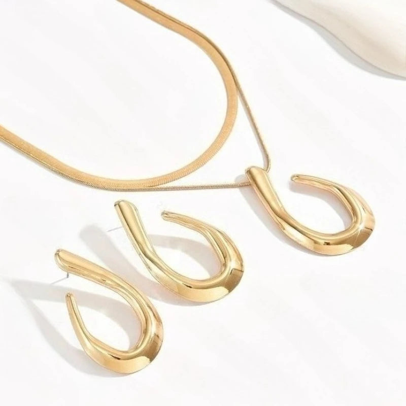 Women's Fashion Oval Pendant Necklace and Earrings Jewelry Set
