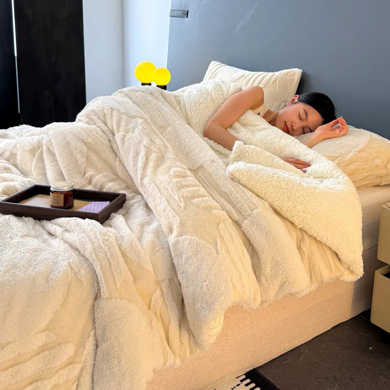 Three-Dimensional Jacquard Blanket and Double-Sided Fleece Throw