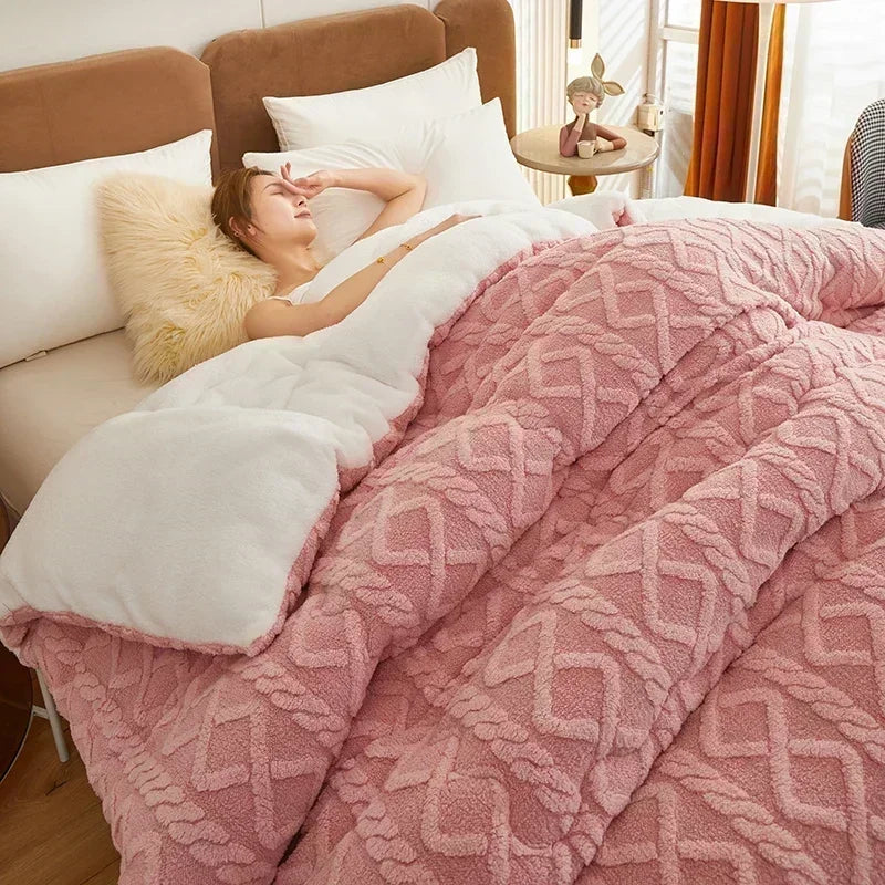 Thick Warm Faux Lambswool Blanket and Soft Plush Duvet Quilt