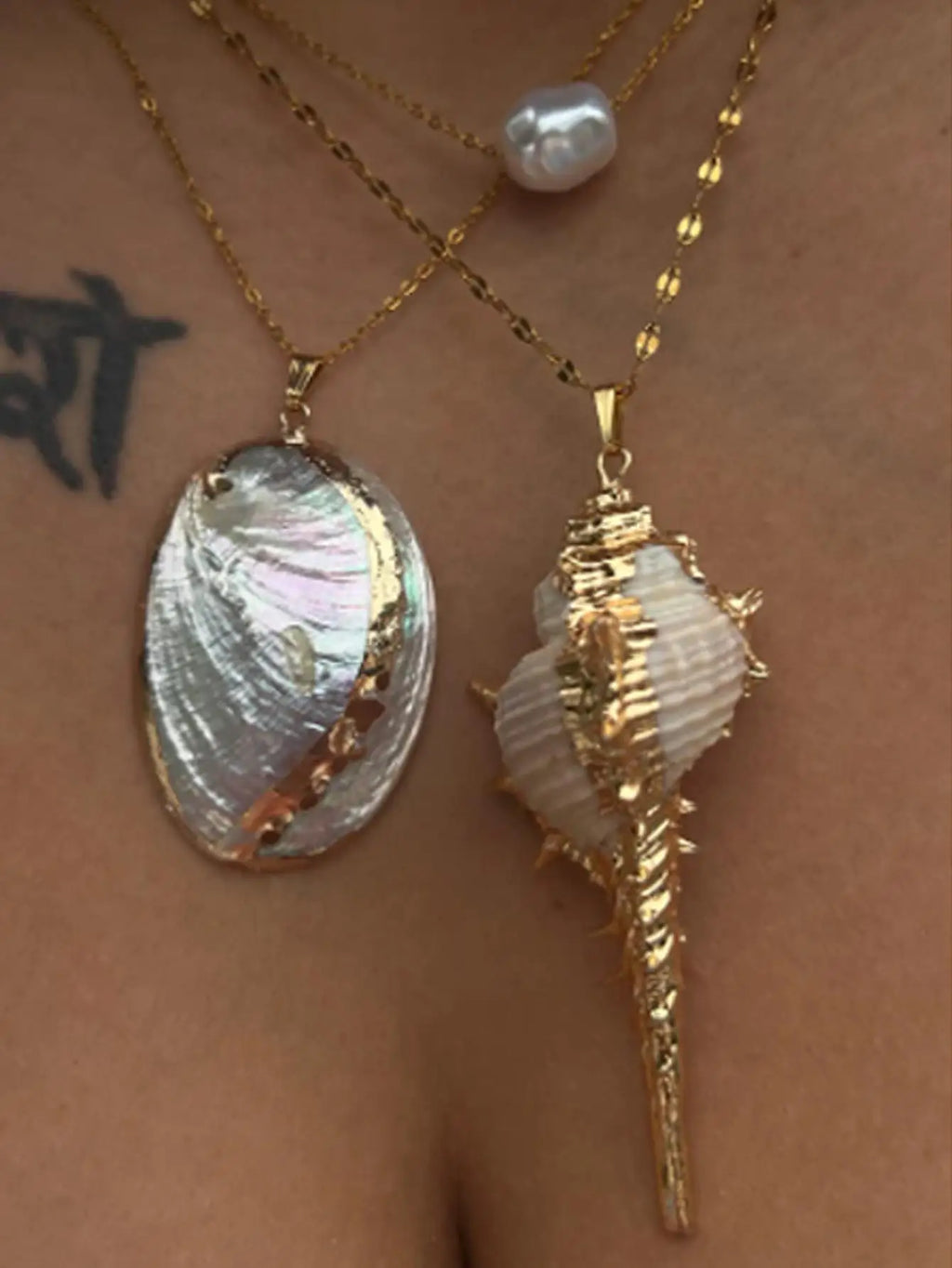 Women's Fashion Retro Gold-Tone Shell Layered Pendant Necklace