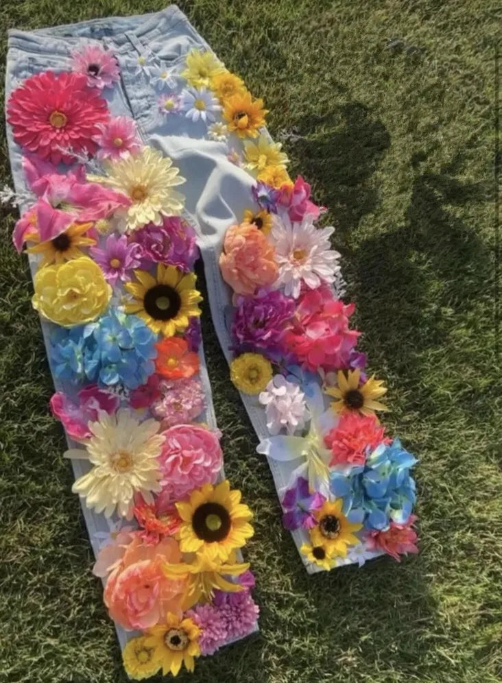 Women's 3D Floral Applique Straight Leg Denim Jeans